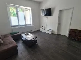 Seyfarthrooms - Crimmitschau 1 - 84qm, zentrale Lage, voll ausgestattet