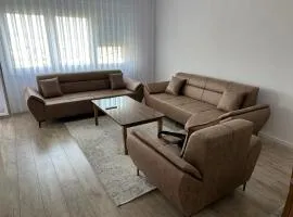 Apartamenti Dreni me 3 dhoma gjumi dhe 2 banjo te kompeksi Nderimi Ferizaj