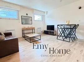 Studio moderne à Vannes à deux pas des remparts