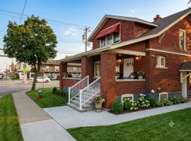 Niagara Falls में, होटल House in Niagara falls, Close to Clifton Hill, Casino and Horseshoe falls and with kitchen for 6 Guest