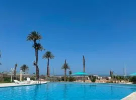 Studio une chambre au bord de la mer avec piscine partagée