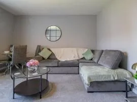 Ground Floor 2 Bed Apt in Salsburgh