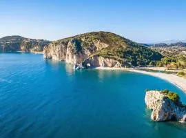 Charming Apartment in Pisciotta with Terrace and Parking