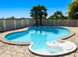 Villa confortable proche d'Ornézan avec piscine privée
