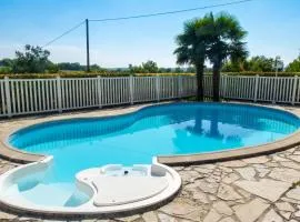 Villa confortable proche d'Ornézan avec piscine privée
