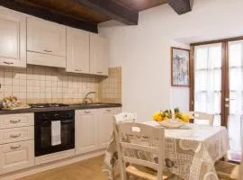 Modern Apartment near Arce City Centre, 62 m², Parking