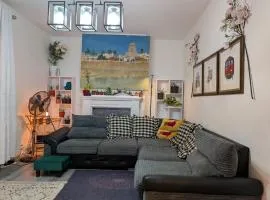 Three bedroom house free drive way and 4 beds in Scunthorpe