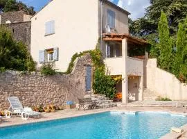 Charmante villa à Dauphin avec piscine privée et jardin