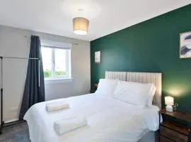 Family & Contractor Stay - Parking - Nr Edinburgh