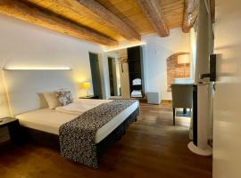 Hardthaus Gästezimmer, hotel v destinácii Kraiburg am Inn