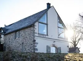 La Ferme du Chabanais Grand gîte 14 personnes entre lacs et Sancy