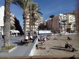 Apartment only 250m from the beach Los Locos, hotel in Torrevieja