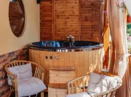 Domki & Jacuzzi w Centrum Soliny 885-053-839