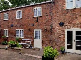 The Stables in Central Horncastle - Pass the Keys