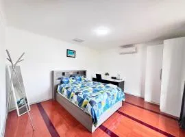 Tiffany's homestay in Morley, Near train station