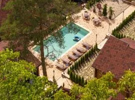 Armenita Family Resort - Riverside Restaurant, Pool & Sauna