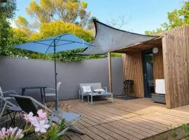 Joli studio climatisé avec jacuzzi privé et entrée indépendante