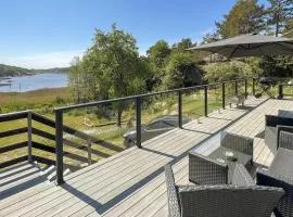Awesome Home In Skjærhalden