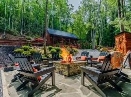Peaceful Luxury in the Smokey Mountains w Hot Tub and Pet Friendly Cabin B