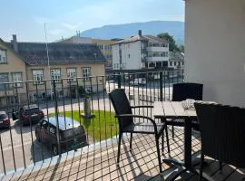 Spacious Apartment - Prime Voss Location - Elevator