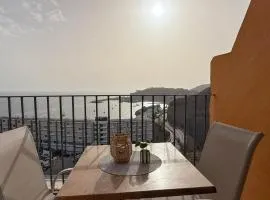 Sunset Balcony & Sea Views in Patalavaca Apt 07