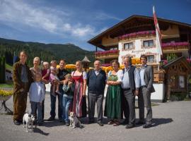 Hotel Bergland, hotelli kohteessa Lermoos