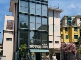 Hotel Iris