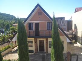 Zya 3BR A-House, hotel in Baguio