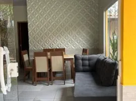 Casa amarela