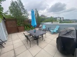 ApartHotelMontreal by Les Terrasses Saint Urbain 2225I2
