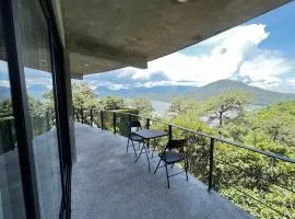 Boutique Loft – Spectacular View – Lake – Mountain