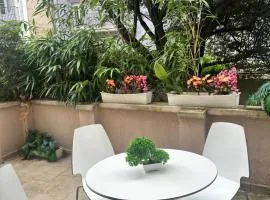 Moderno, premium, céntrico y con terraza