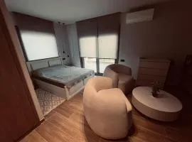 The Premium Kalamaria Suite - Metro & Promenade