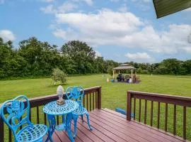 2BR Unit Near Indiana Dunes: 1 Hr to Chicago!