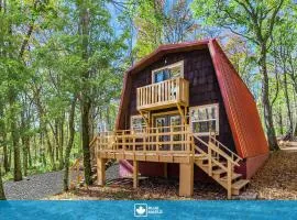 Cabin retreat w deck & lake access