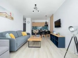 Stylowy Apartament z Balkonem Parkingiem oraz Strefą Wellness by Noclegi Renters