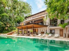 Las Lagunas Boutique Hotel, hotel en Flores