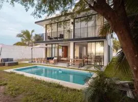 Las Velas Colán Luxury Beachfront House with Pool