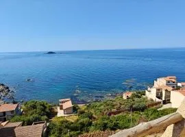 Appartement fraichement rénové à Tazeboujt Bejaia - Tout proche de la mer