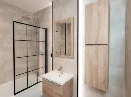 Bright Modern 2-Bed