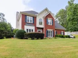 8 Mi to Marietta: Spacious Powder Springs Home