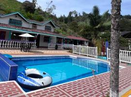 Finca Hotel Mariangel, hotell i El Peñol