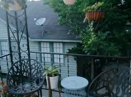 Quiet 2 Bdrm Right in the Heart of it All