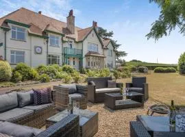 5 Bed in Old Cleeve oc-c34720