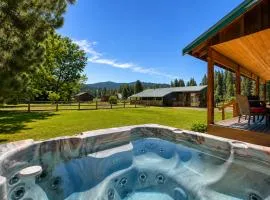 Farmhouse in Plain by NW Comfy Cabins