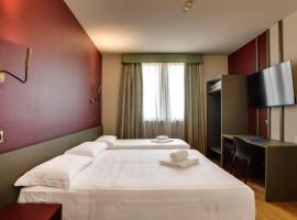 HC Hotel Cremona Pilgrim's: Cicognolo'da bir otel