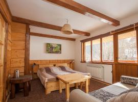 Vatra Hotel, hotel v mestu Yaremche