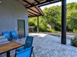 Хата над гуком
