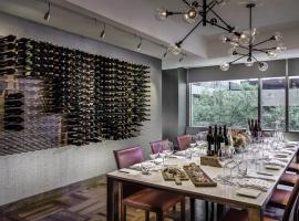 Hyatt Centric Chicago Magnificent Mile, отель в Чикаго