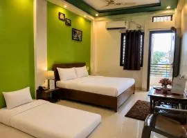 Samriddhi home stay ,located between Mahakaleshwar, and KaalBhairav temples